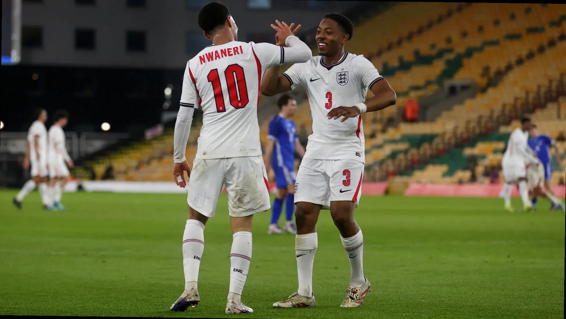 La conexión Lewis-Skelly y Nwaneri guía el triunfo de Inglaterra Sub-21